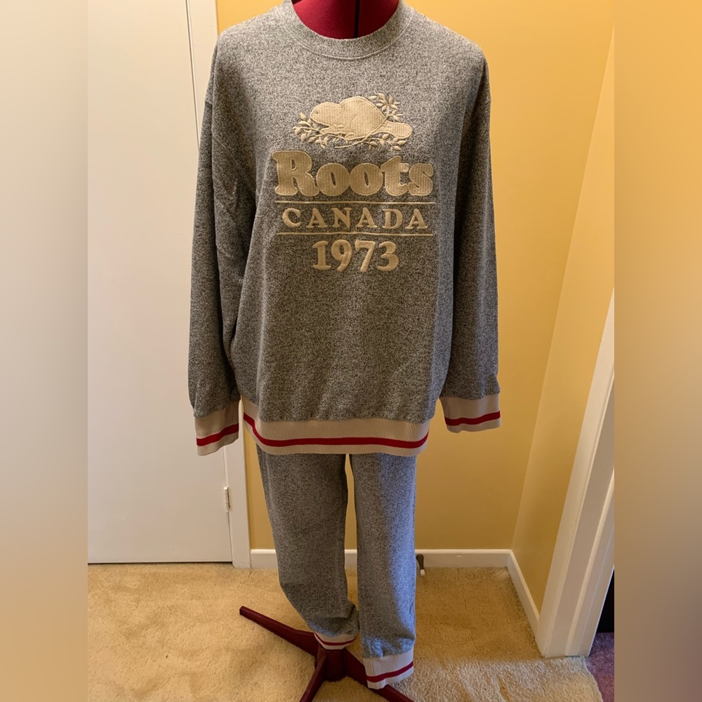 NWOT Genuine Roots Cabin 1973 Track Suit Set 🔴